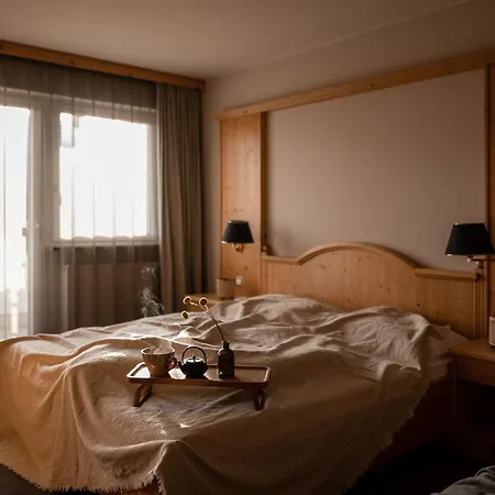 Aparthotel Landpalais Goyenhof Schenna