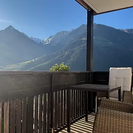 Landpalais Goyenhof Apart Otel Schenna